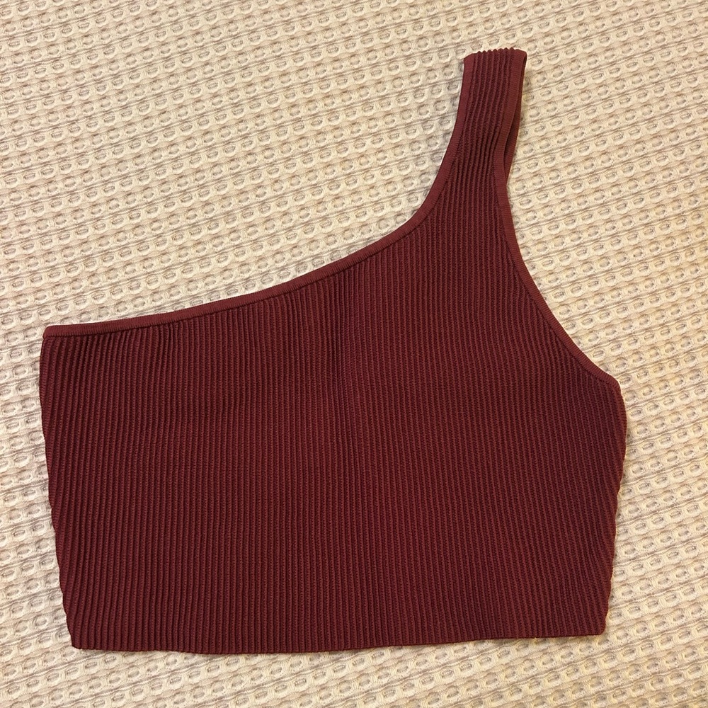 Aritzia babaton one shoulder top in burgundy size large